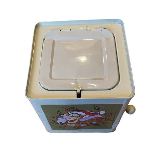 Rare 2010 Gemmy Disney Winnie the Pooh Tigger Jack in the Box Christmas - Picture 8 of 14